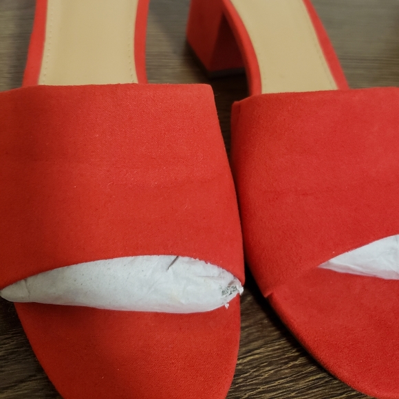 Express Sandals - Picture 3 of 6